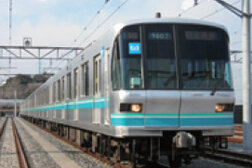 9000系