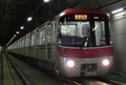 12-600形
